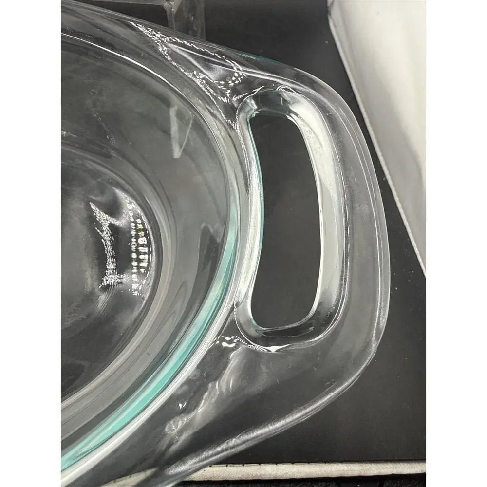 Pyrex 1.3 Qt Aqua Tint Clear Glass Oval Casserole Baking Dish USA